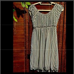 Max Studio black green and cream colored sleeveless midi dress